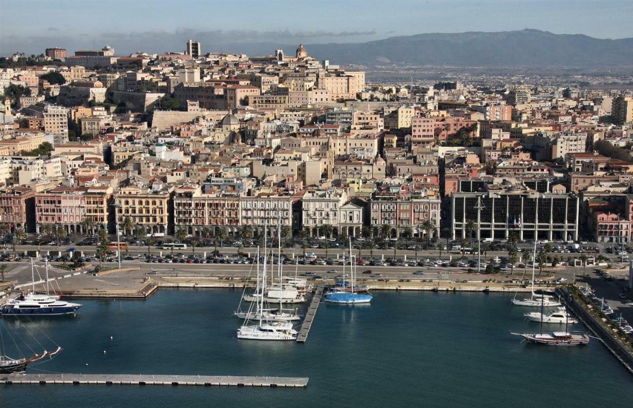 Ferienwohnung Al Centro Del Centro Cagliari Exterior foto
