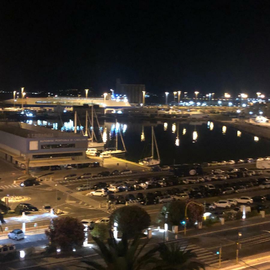 Ferienwohnung Al Centro Del Centro Cagliari Exterior foto